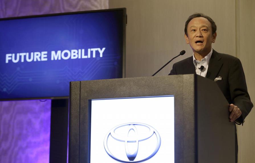 Toyota quiere ganar ventaja en la carrera para reemplazar a los conductores humanos
