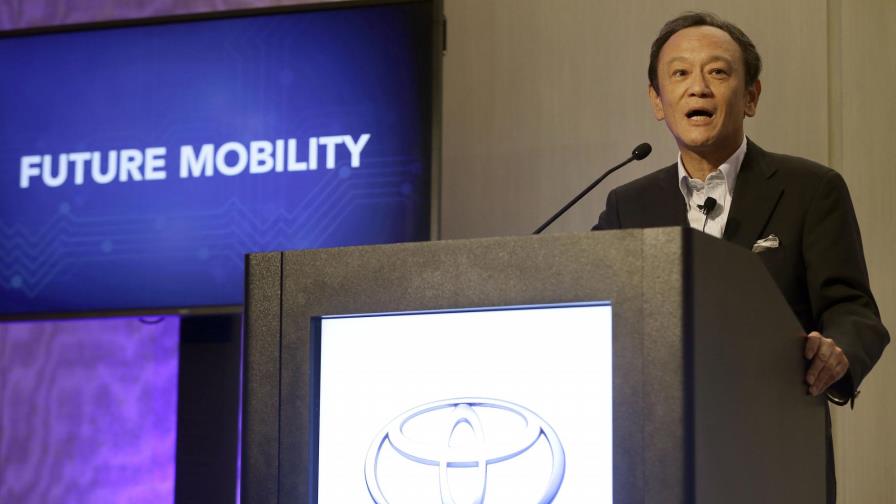 Toyota quiere ganar ventaja en la carrera para reemplazar a los conductores humanos