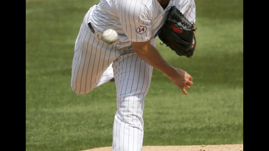 Jake Arrieta llega a 18 triunfos; jonrón de Elián Herrera