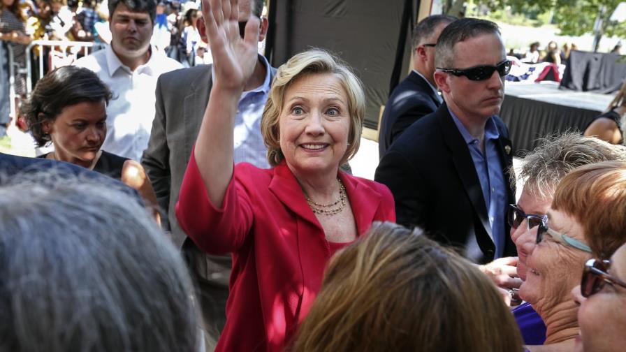 Familia Clinton pagó a empleado por trabajo con e-mail 