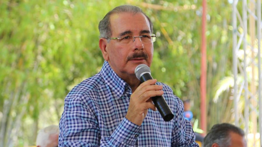 Danilo Medina defiende las visitas sorpresas, dice que “llevan esperanza de que se puede vivir de la agropecuaria”