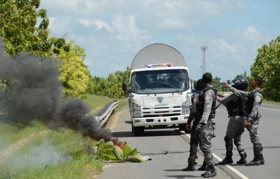 Pobladores de Guerra protestan por carretera