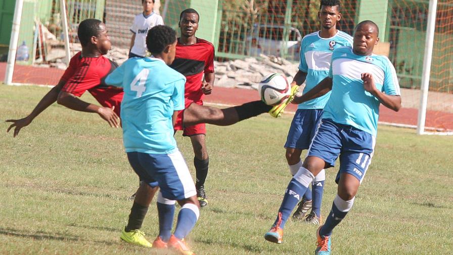 Cotuí dispone de Castillo en el torneo nacional de fútbol superior