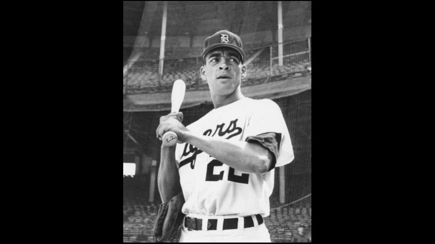 La pelota con luces se encendió desde primeros días octubre 55