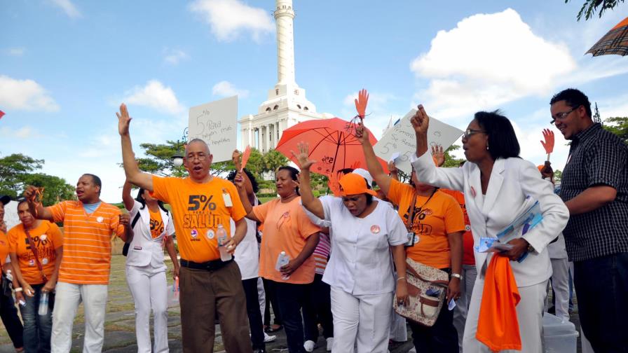 Denuncian mueren 150 pacientes al mes en el hospital José María Cabral y Báez de Santiago