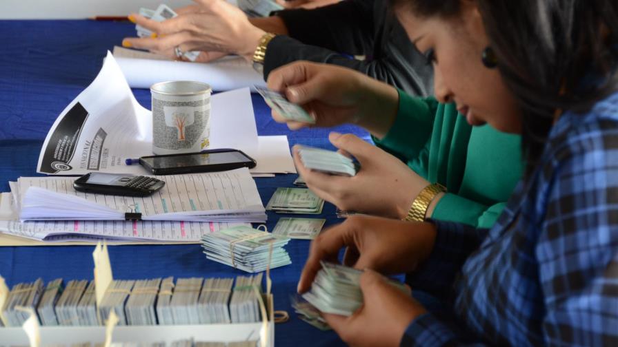 Interior y Policía tiene listos 130 mil carnés del Plan Nacional de Regularización