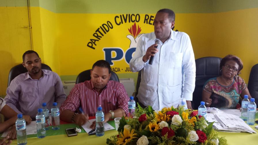 Constituyen equipo del PCR en el Bloque A de Santo Domingo Norte