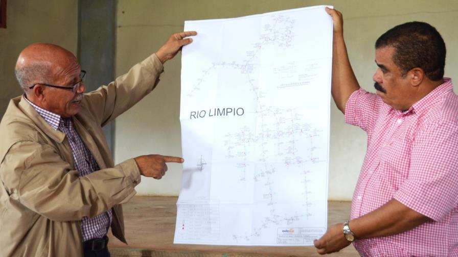 Danilo dispone llevar tendido eléctrica a Río Limpio y Guayajayuco