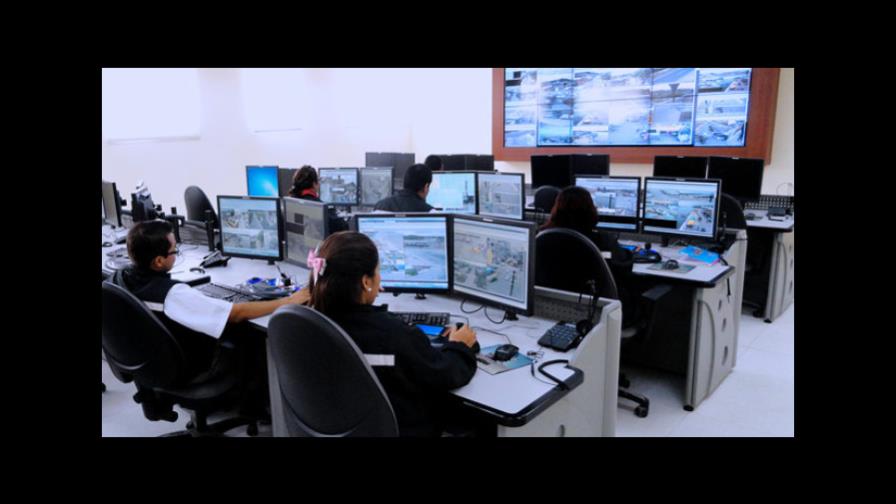 Mujer da a luz en un taxi 
