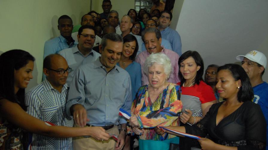 Abinader juramenta su comando de campaña del Distrito Nacional 