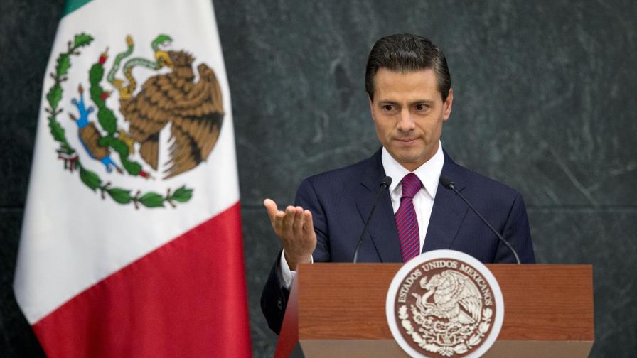 Peña Nieto busca ratificar al gobernador del banco central de México 