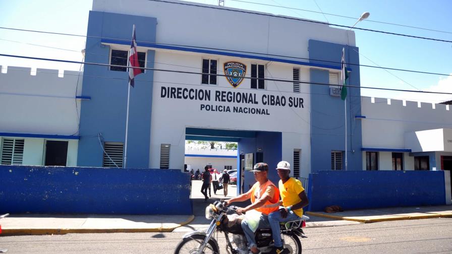 Oficial de la Policía y un civil resultan heridos durante protestas en Bonao