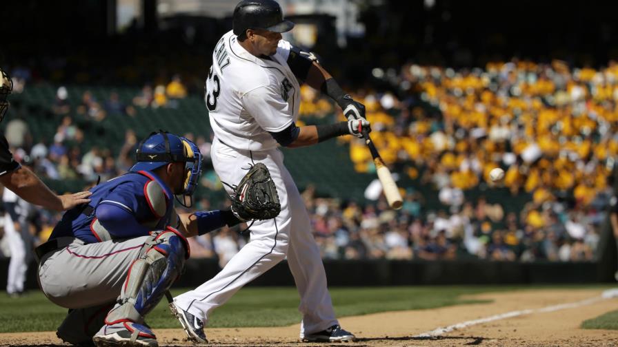 Nelson Cruz regresa con su cuadrangular 40