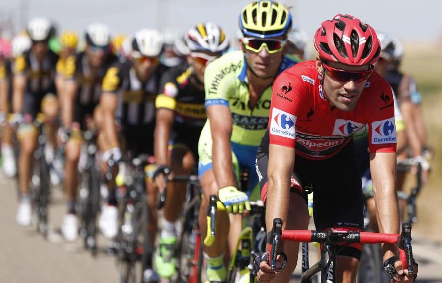 Tom Dumoulin suma 3 segundos a ventaja en la Vuelta a España