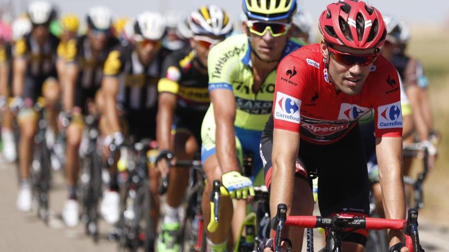 Tom Dumoulin suma 3 segundos a ventaja en la Vuelta a España