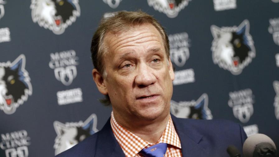 Hospitalizan a Flip Saunders y deja sus funciones de forma indefinida