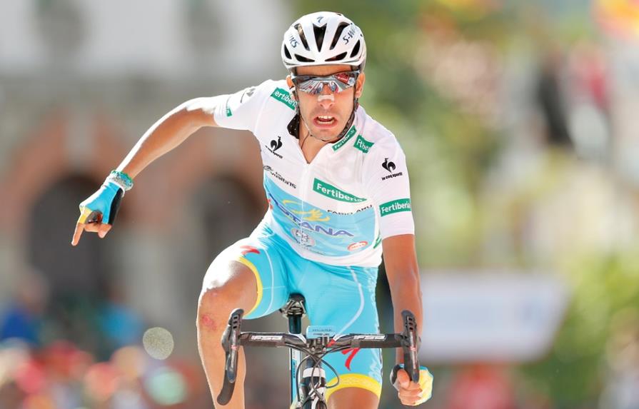 Fabio Aru supera a Dumoulin y es virtual campeón de la Vuelta a España