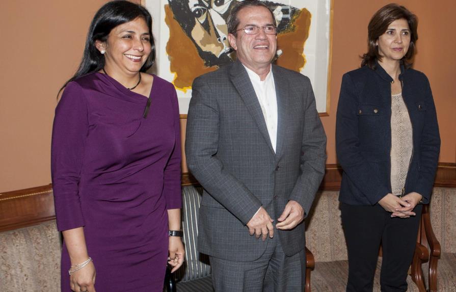 Cancilleres de Colombia y Venezuela consultarán avances con los presidentes 
