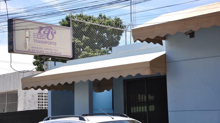 Interrogan a varias personas por la muerte de empresario de Santiago 