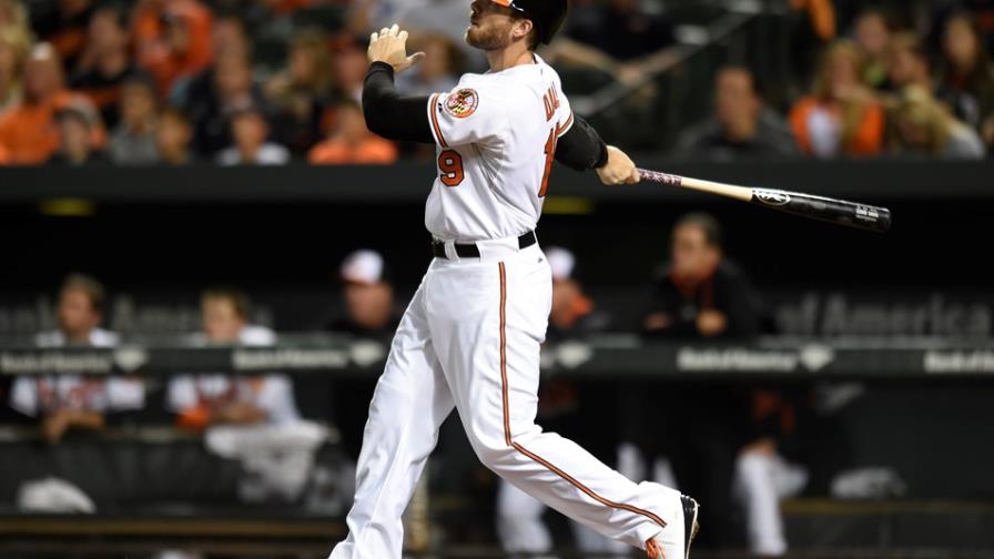 Chris Davis llega a 42 jonrones; Orioles vencen a Reales 