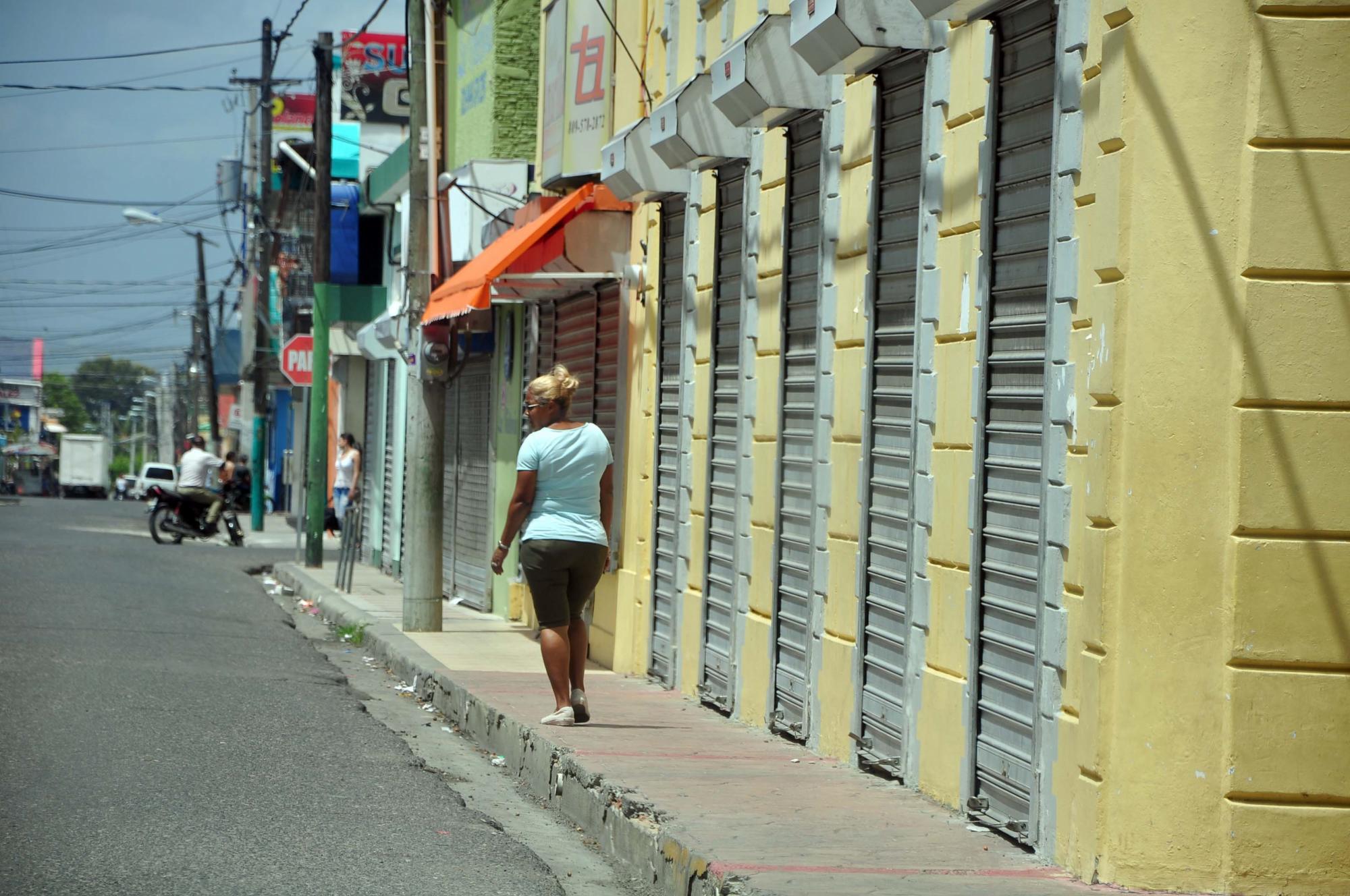 La mayoría de los locales del comercio cerraron sus puertas y se suspendió la docencia en las escuelas