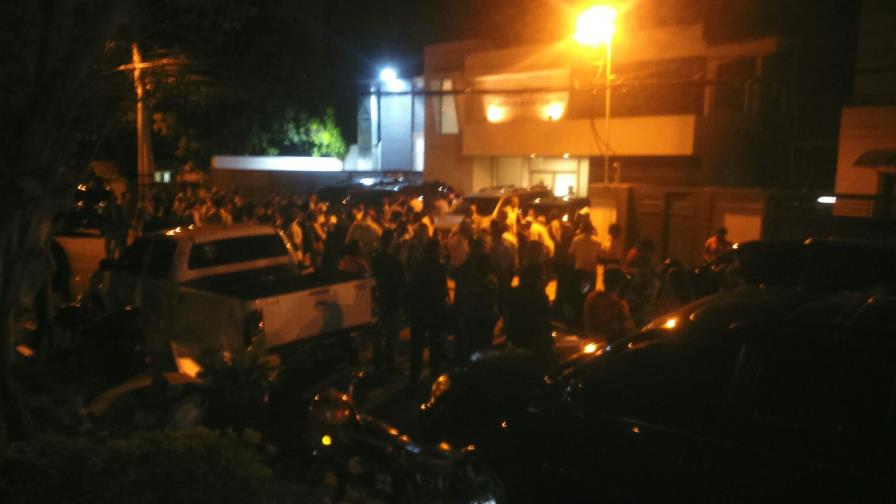 Danilo Medina está reunido con senadores del PLD  