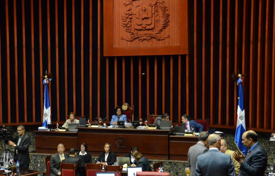 Senado conocerá hoy en segunda lectura aprobar suspensión de la Ley de Notariado