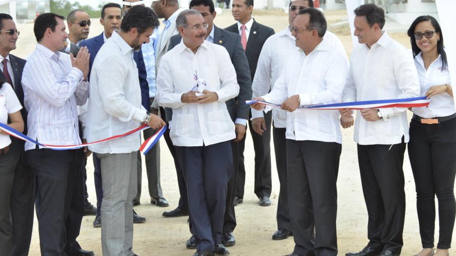Presidente Medina inaugura granja con una inversión de RD$300 MM