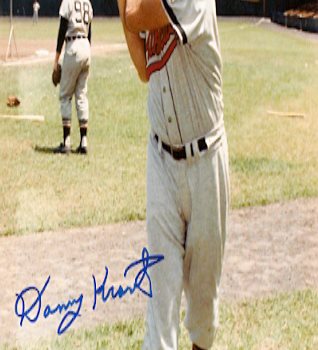 Osvaldo Virgil, líder de bateo .312, torneo 56-57