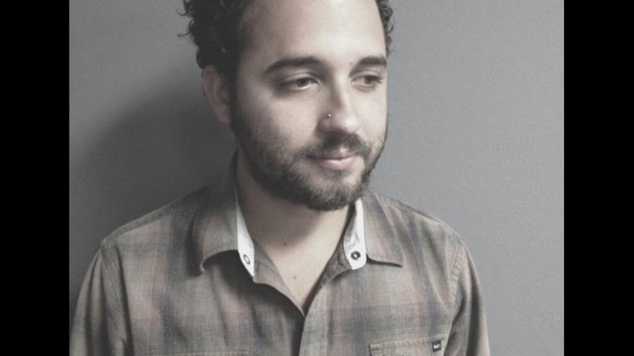 Nelson Carlo presenta largometraje y no corto