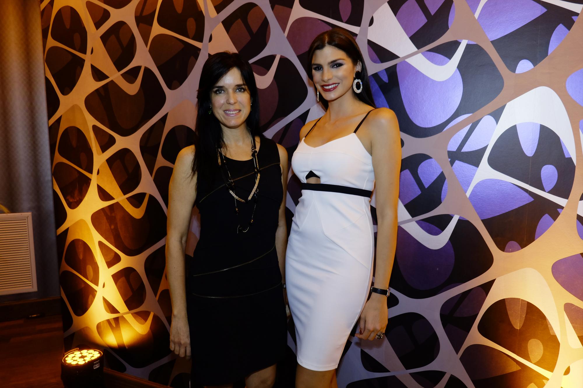 Sarah Viñas y Eva Arias.