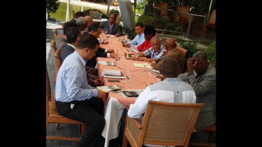 18 partidos acuerdan dos delegados técnicos JCE