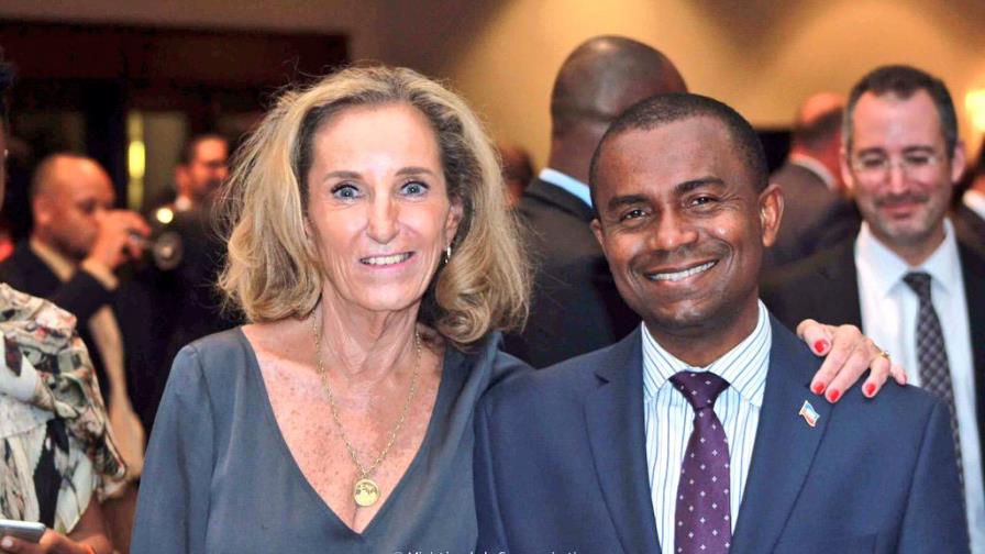  Dimite el portavoz del Gobierno y ministro haitiano de Comunicación