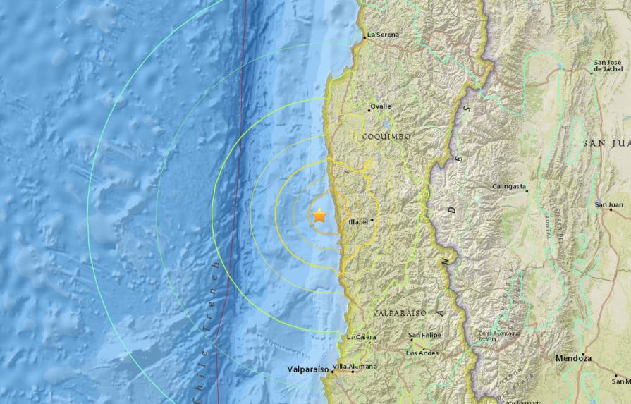 Decretan alerta de tsunami tras sismo de magnitud 7,9 en el centro de Chile