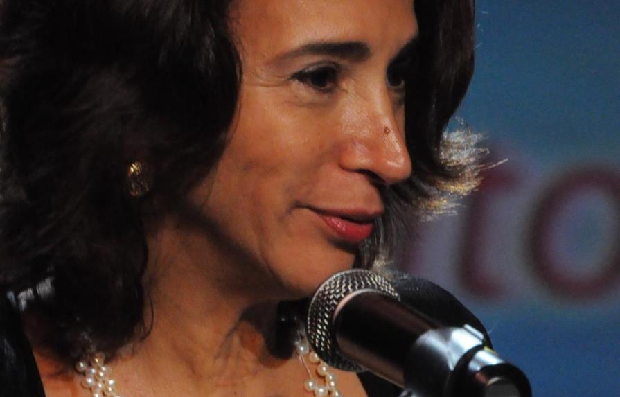 Soledad Álvarez, Silvio Herasme y Camilo Venegas, premios Caonabo de Oro 2015