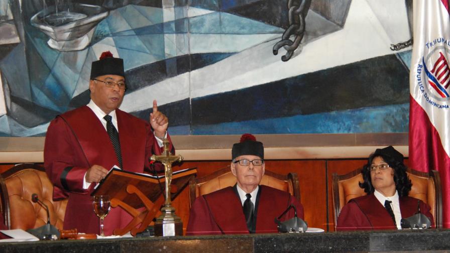 Tribunal Constitucional critica incumplimiento ley de autonomía presupuestaria