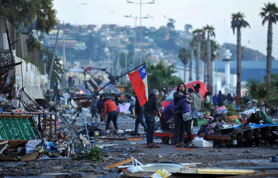 Aumentan a once los muertos por terremoto en Chile