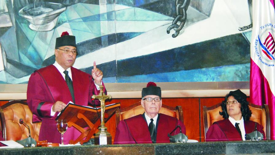 Tribunal Constitucional critica no se cumpla autonomía presupuestaria