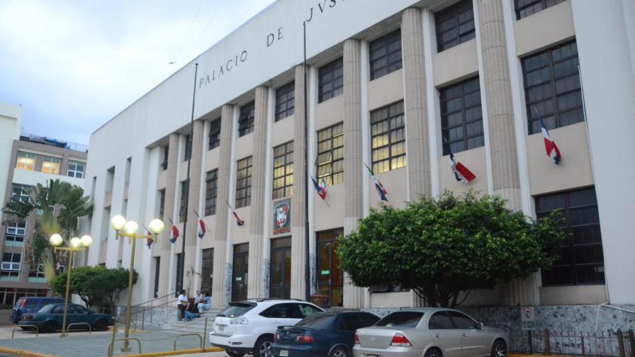 Juez de Ejecución de la Pena revoca suspensión de condena contra acusado de estafa