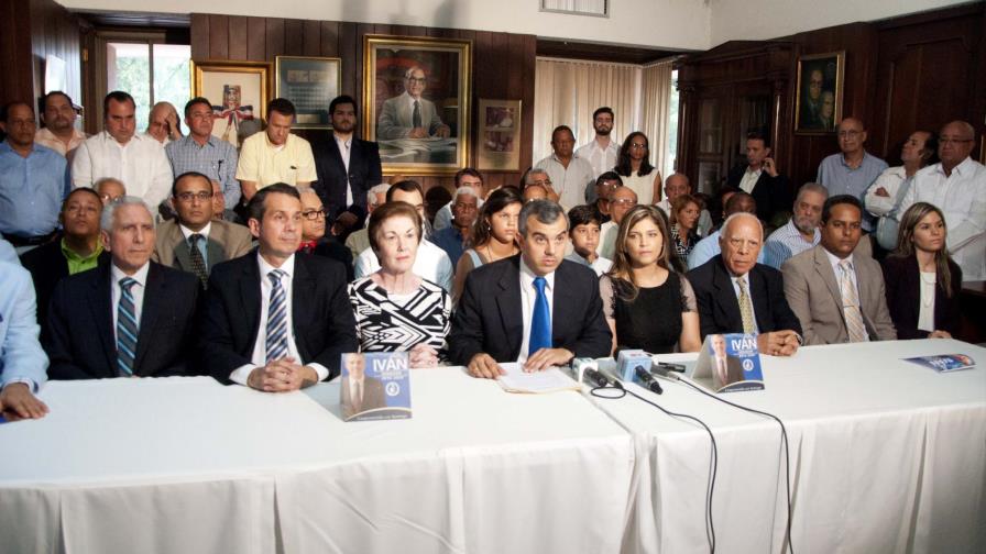 Nieto de Antonio Guzmán lanza su candidatura a senador por Santiago