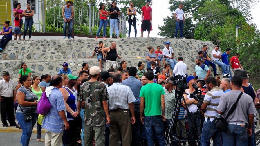 Exigen retirar heces fecales de murciélagos amontonadas en túneles presa Tavera-Bao