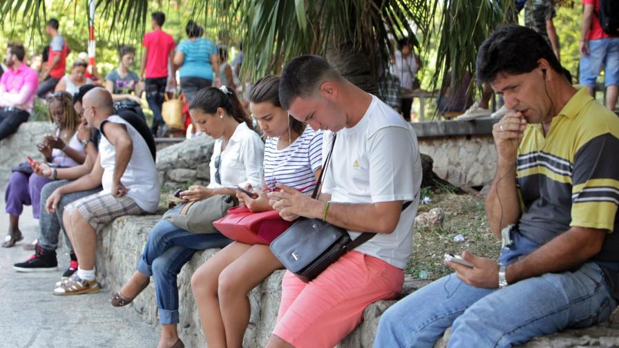 Cuba abrirá más zonas de internet wifi este año