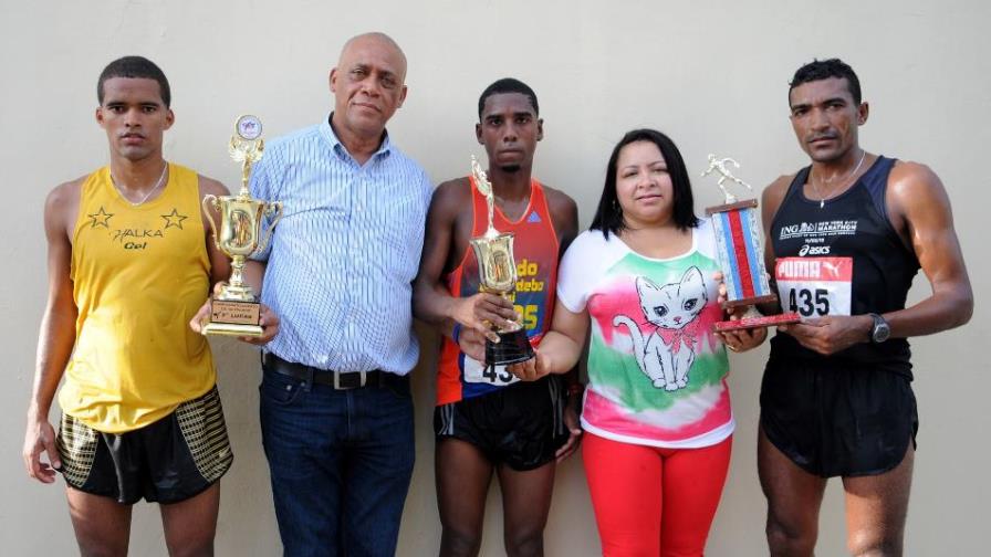 Rubiera y Rodríguez repiten como ganadores maratón del Club Mauricio Báez