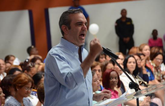 Abinader juramenta comando de campaña de la provincia Santo Domingo