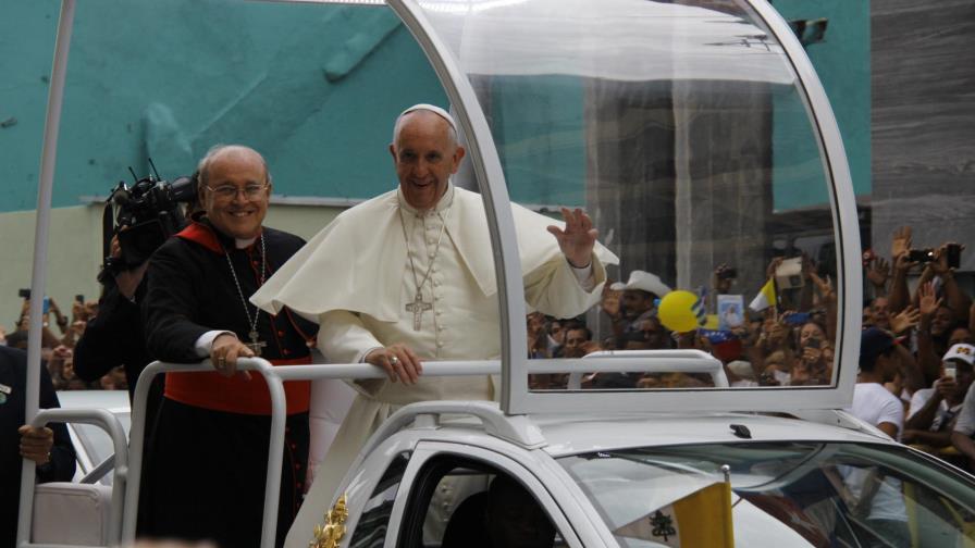 El papa Francisco llama a los religiosos a ser pobres y tener misericordia