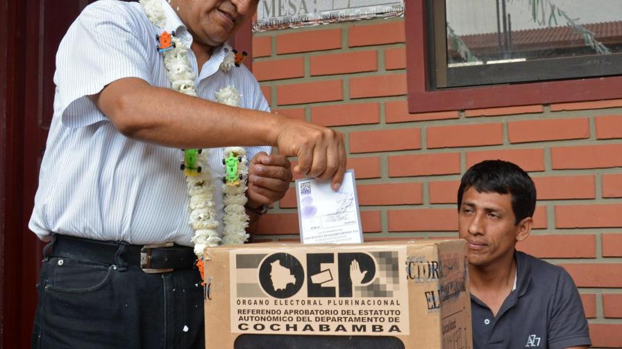 Evo Morales sufre derrota en referendo por autonomías