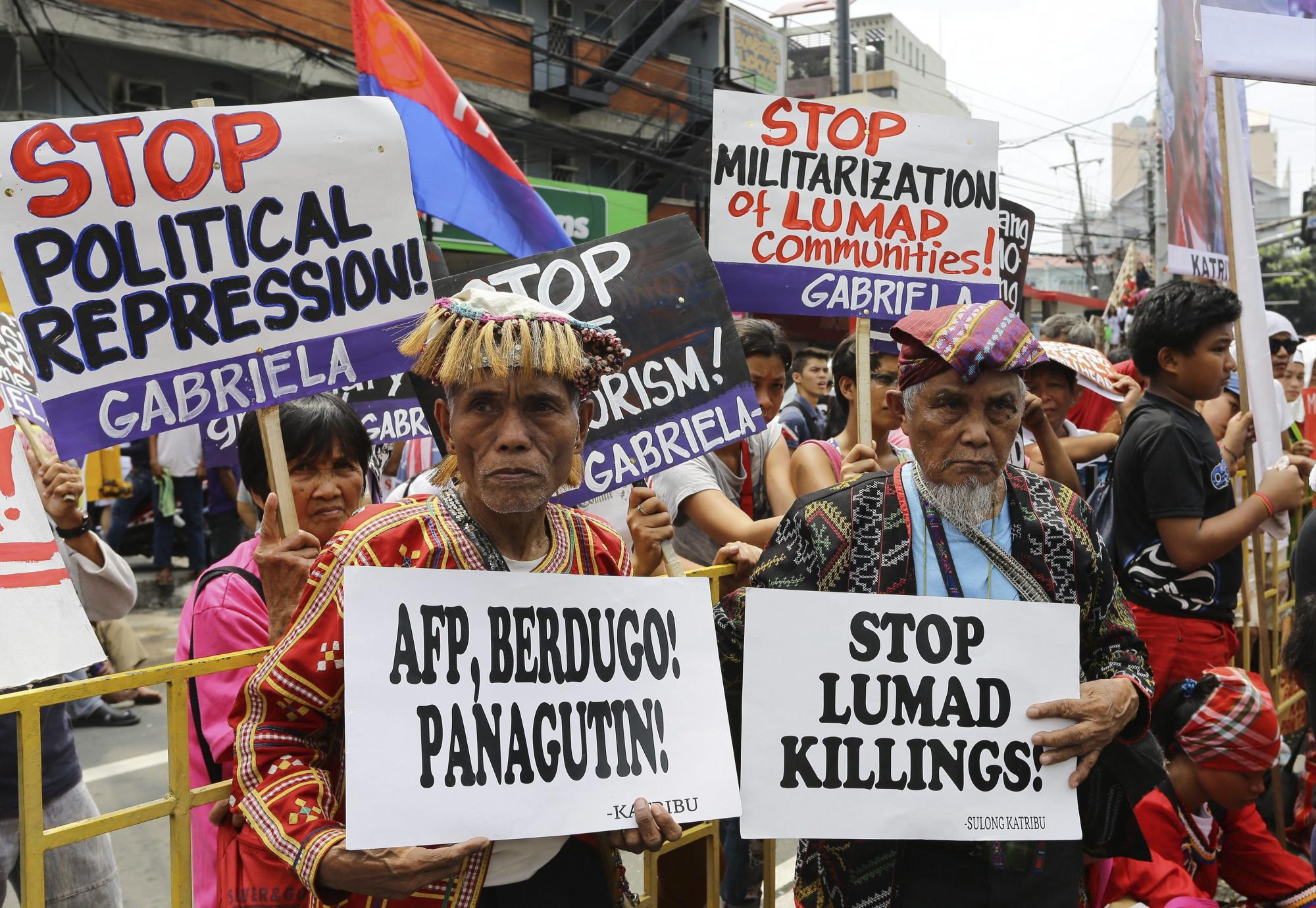 Los Marcos retienen gran poder en Filipinas 30 años después de dejar Gobierno