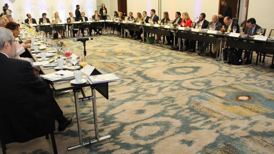 El Banco Mundial sugiere a ADOEXPO buscar nuevos mercados para no depender del haitiano El Banco Mundial sugiere a ADOEXPO buscar nuevos mercados para no depender del haitiano