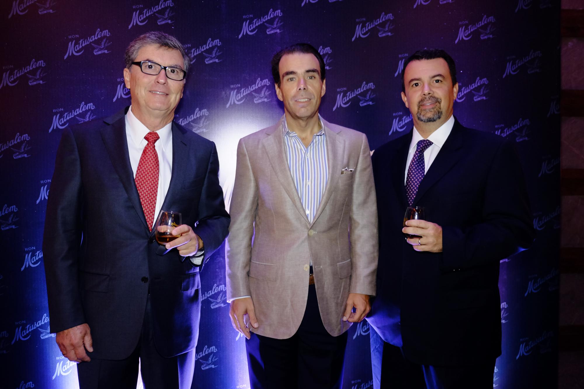 Claudio Álvarez, José Manuel González y Claudio Álvarez.