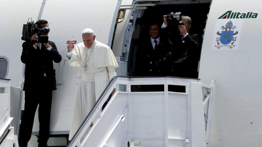 El papa Francisco se despide de Cuba y parte hacia Estados Unidos El papa Francisco se despide de Cuba y parte hacia Estados Unidos